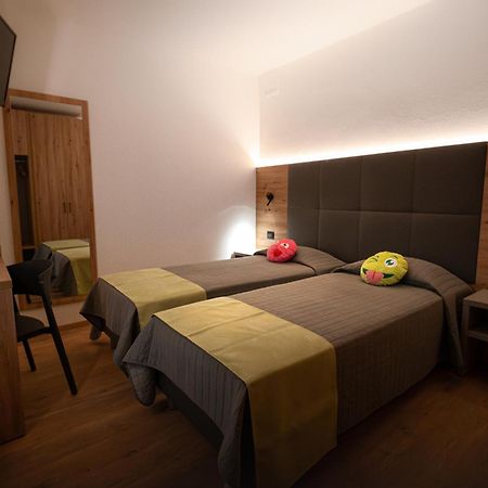 Sùtrio Hotel Del Negro מראה חיצוני תמונה