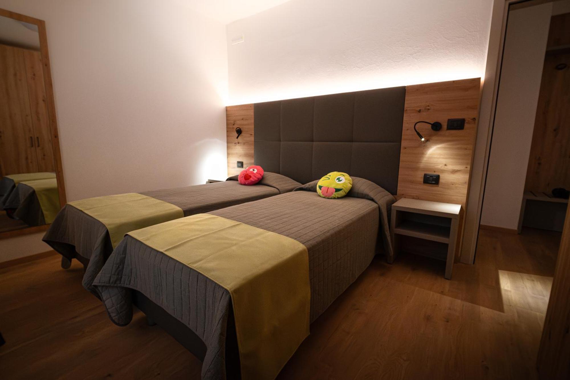 Sùtrio Hotel Del Negro מראה חיצוני תמונה